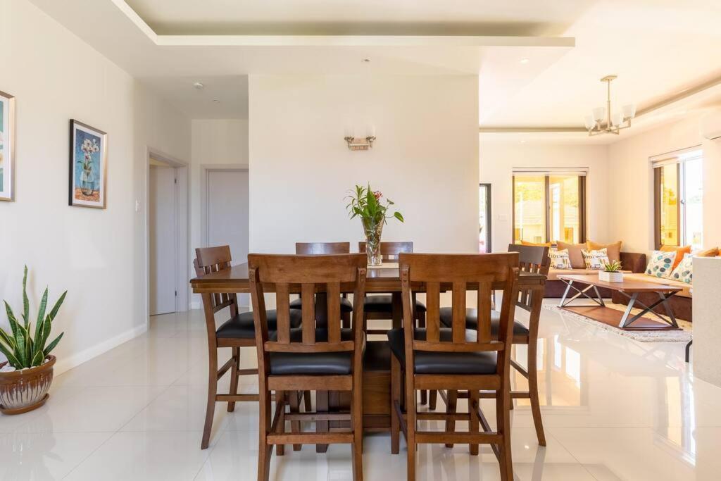 Sun Shine Luxury Villas 2 Bedroom Pool & Gym Ocho Rios St Ann Exterior foto